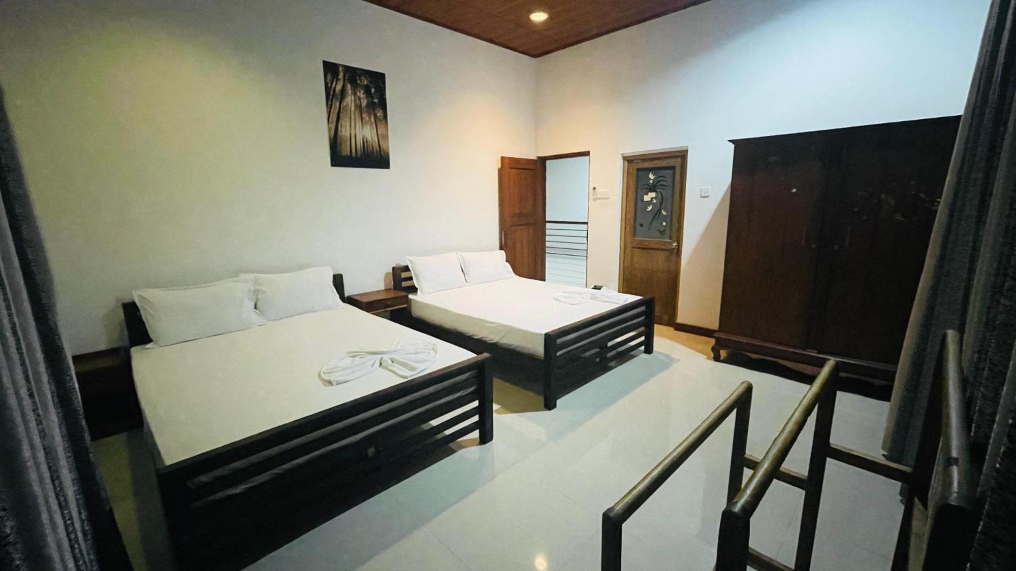 Anuradhapura Hotels Exterior photo